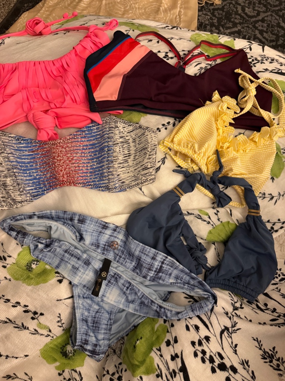 Women’s Swim separates 4 Tops and 1 Bottom. Yellow, coral, Navy, Maroon,